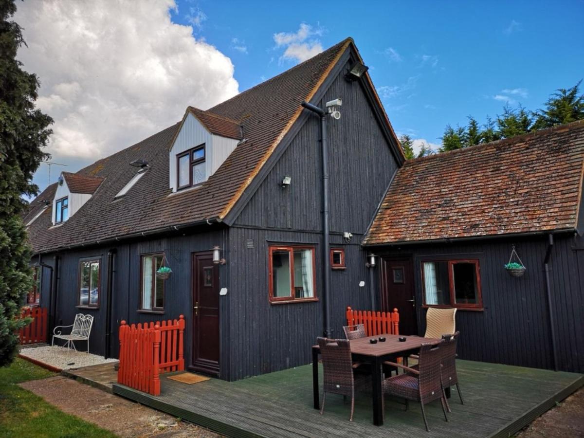 Chalet Cottages Streatley (Bedfordshire) Exterior foto